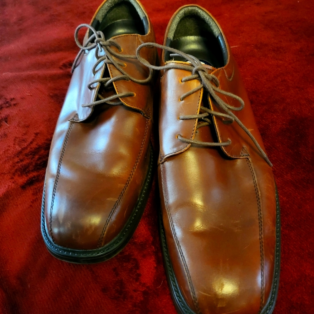 Men's Laceup Dress Shoes